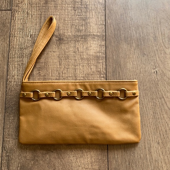 Steve Madden Handbags - Steve Madden Wristlet